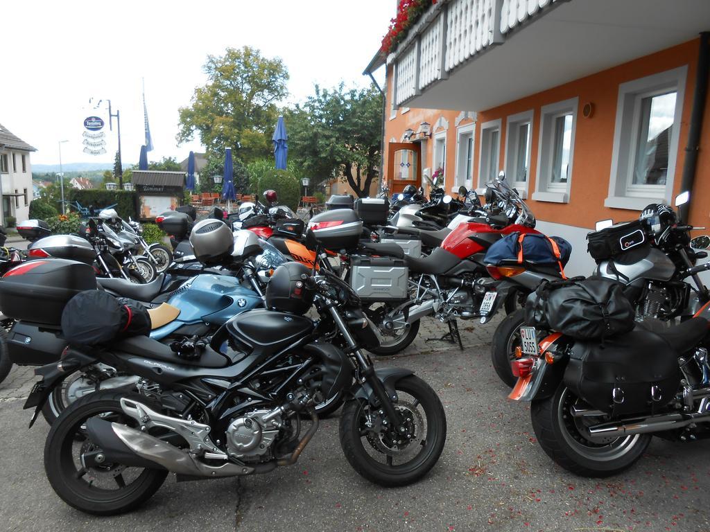 Landgasthof Schutzen 호텔 텐겐 외부 사진